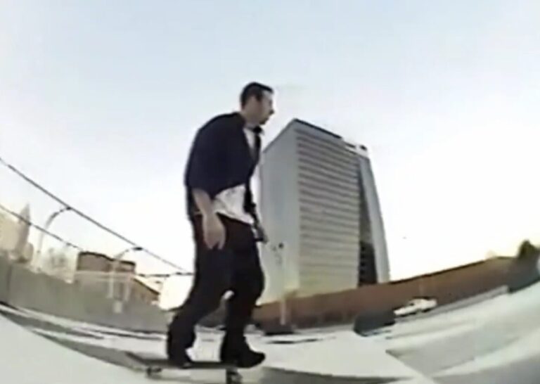 Chris Head Supernaut Skateboards “Urban Canvas” 2002